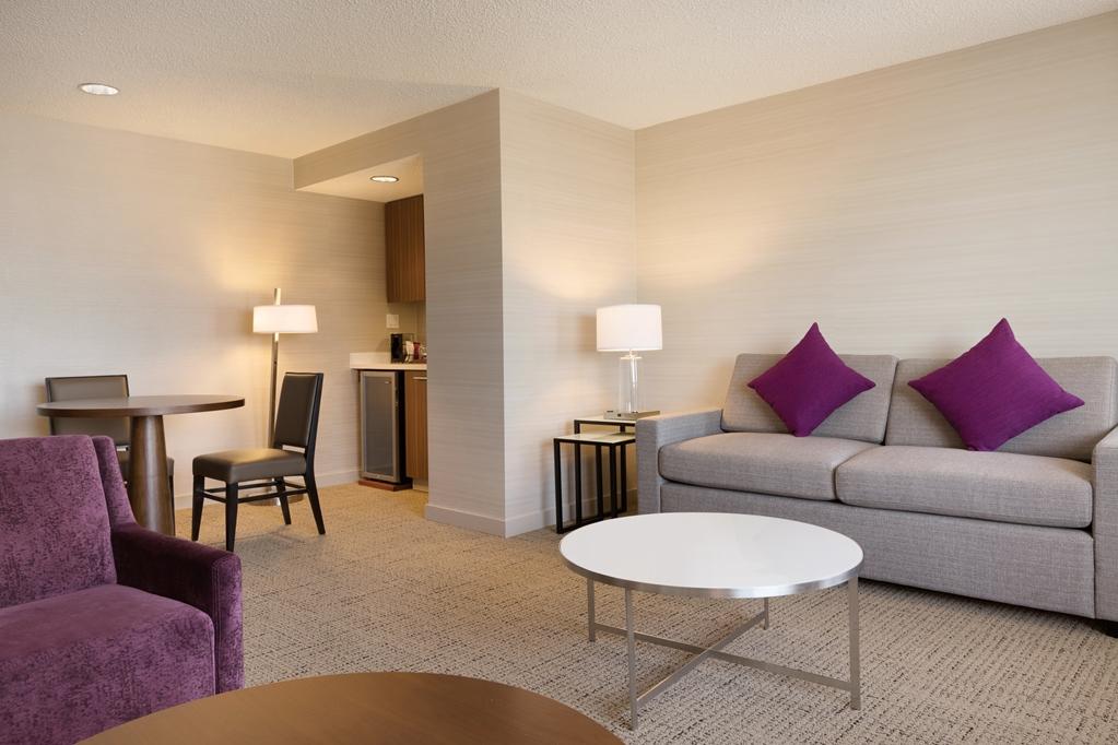 Coast Edmonton Plaza Hotel By Apa Kamer foto
