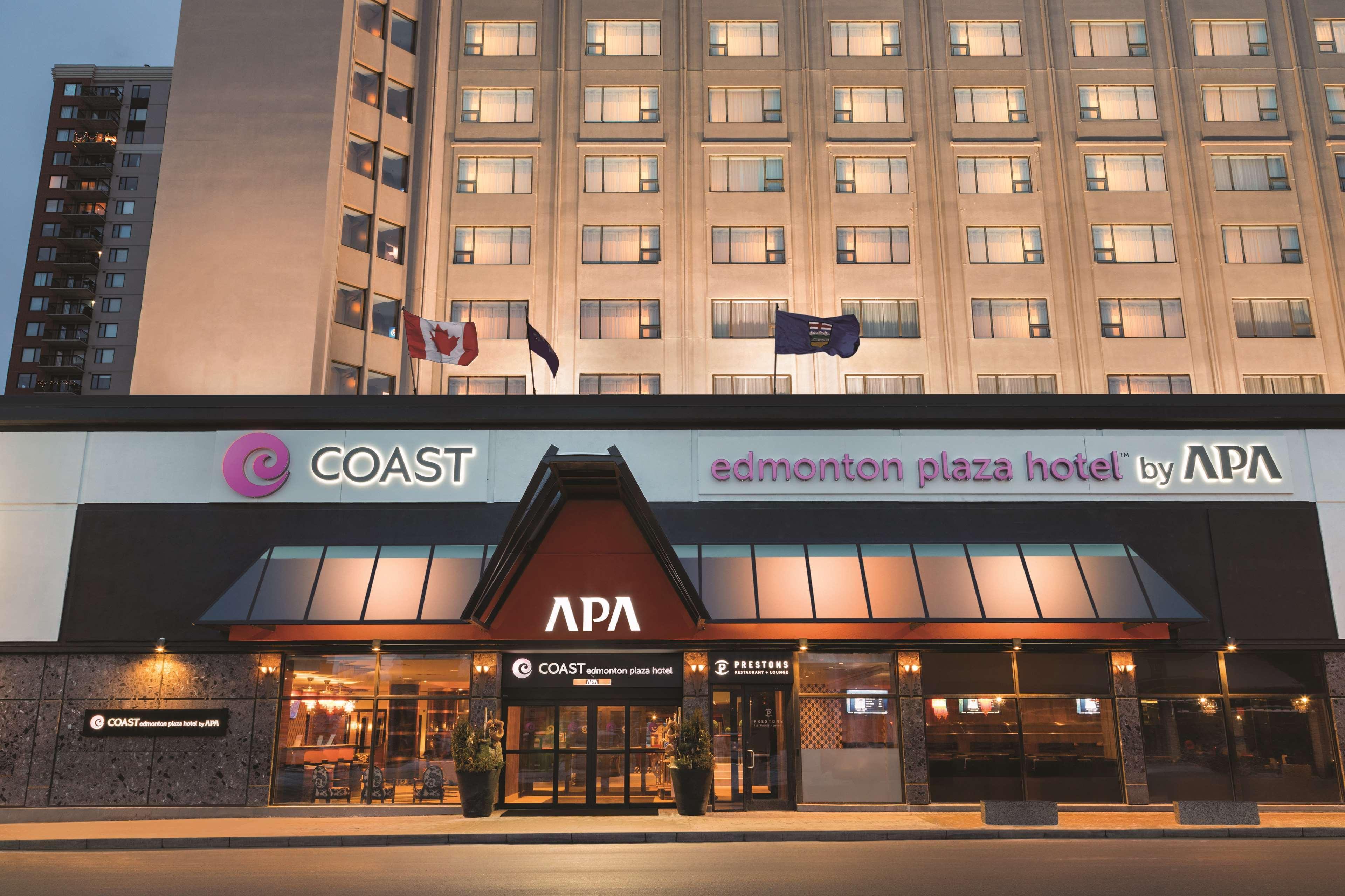 Coast Edmonton Plaza Hotel By Apa Buitenkant foto