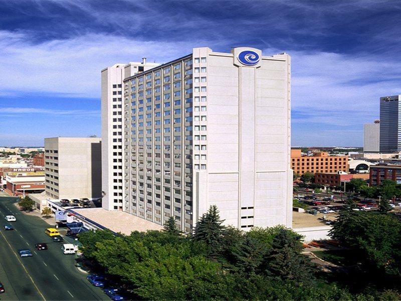 Coast Edmonton Plaza Hotel By Apa Buitenkant foto