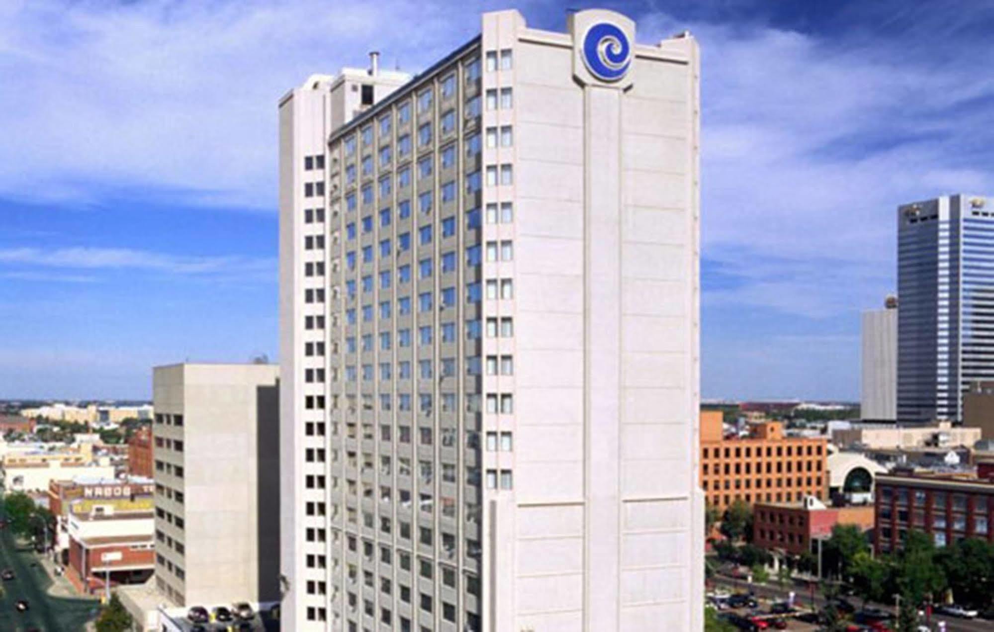 Coast Edmonton Plaza Hotel By Apa Buitenkant foto