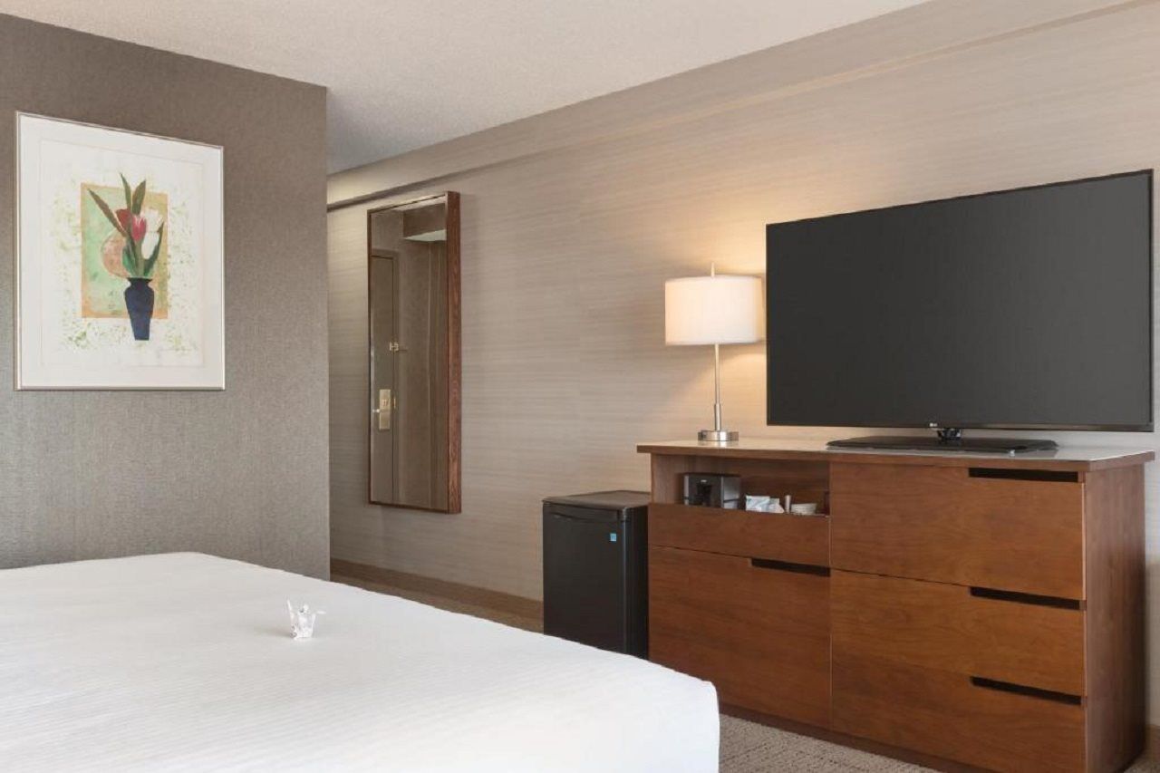 Coast Edmonton Plaza Hotel By Apa Buitenkant foto
